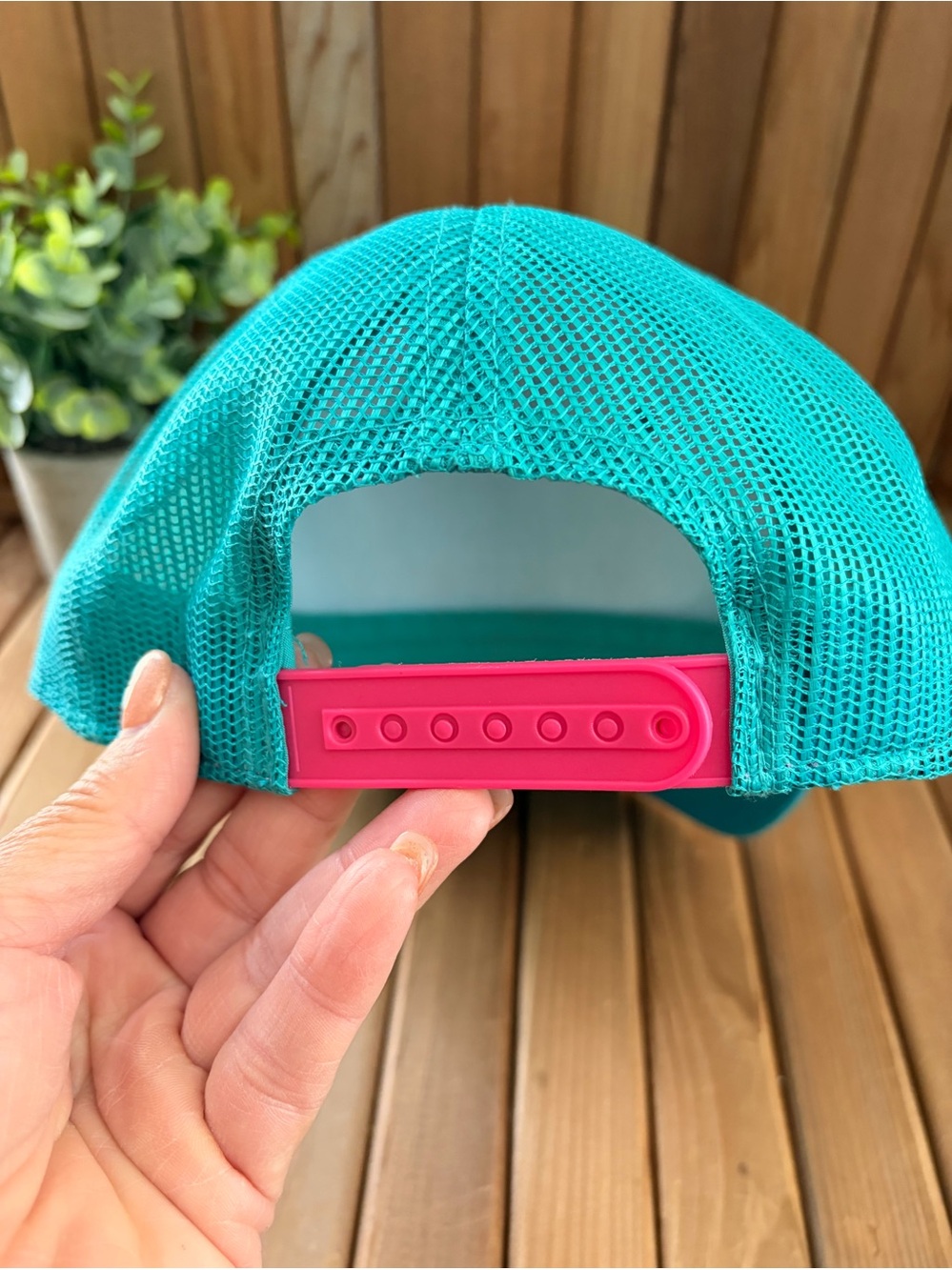 Bass Pro Shops Teal Trucker Hat Snapback Mesh Cap with Retro Pink Logo NWT - Picture 3 of 6